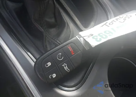 2020 Dodge Challenger R/T from USA, damaged, VIN 2C3CDZBT6LH125411